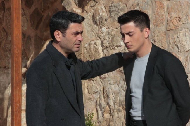 Uzak Sehir | Daleki grad 58. epizoda: Merjemin dolazak menja sve – Džihan gubi kontrolu zbog ljubomore!