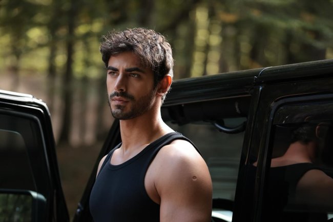 Ko je Emin Gunenc i kako je osvojio publiku?