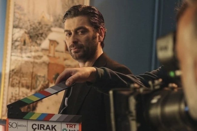 POVRATAK ŠEGRTA: Počelo snimanje druge sezone serije Cirak sa Ozanom Akbabom!