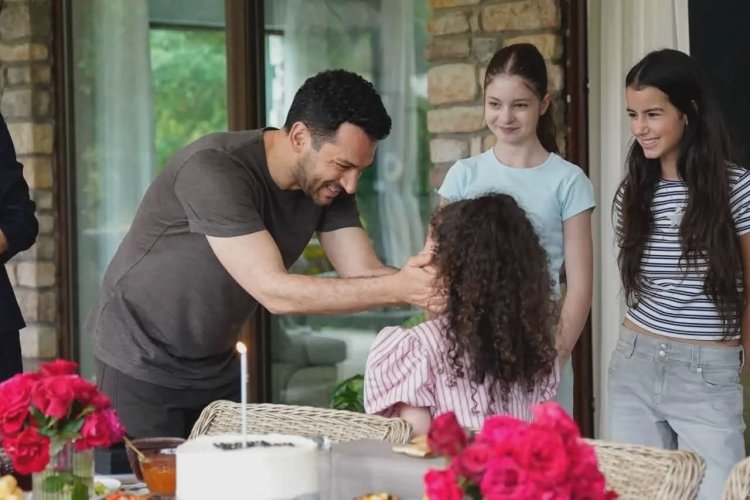 DRAMATIČNO FINALE SEZONE SERIJE RUŽE I GRESI: Serhat i Zejnep pred sudbonosnim izborom!
