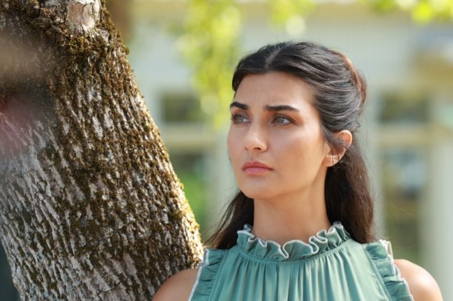 SKROMNOST ILI SAMOKRITIKA? Tuba Buyukustun izjavom o svom izgledu pokrenula lavinu komentara!