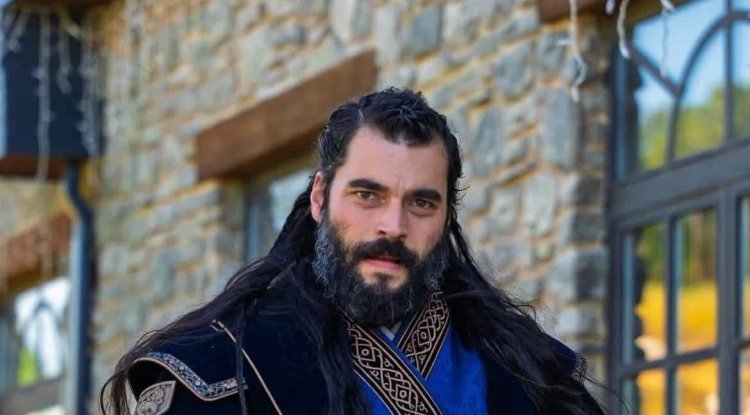 PROMENA IMIDŽA ZA SULTANA: Akin Akinozu neprepoznatljiv u novoj istorijskoj drami Ask ve Taht!