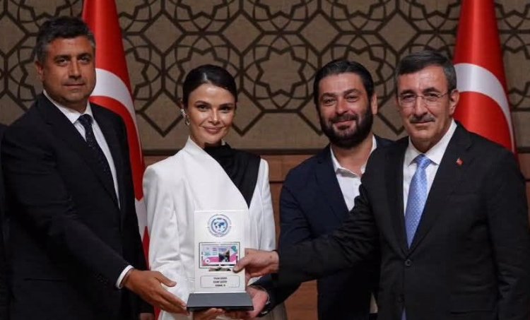 Veliki uspeh serije Uzak Sehir | Daleki grad: Osvojena prestižna nagrada „Serija godine“ na Anadolu Media Awards