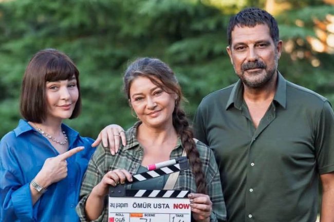 Stiže serija Omur Usta: Nurgul Yesilcay, Bulent Inal i Gonca Vuslateri u novoj drami produkcije Ay Yapim