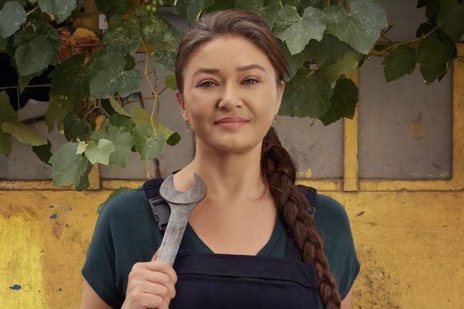 Nurgul Yesilcay o novoj ulozi u seriji Omur Usta: Spremam se već godinu dana, ovo ima ukus starih turskih filmova