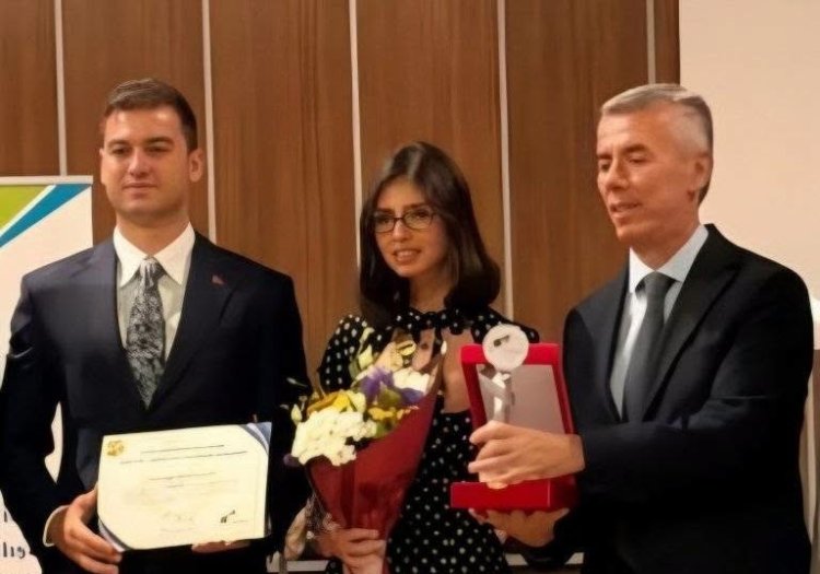 Zeynep Atilgan nagrađena od Turskog fizikalnog društva: Zvezda serije Tasacak Bu Deniz briljira i u nauci
