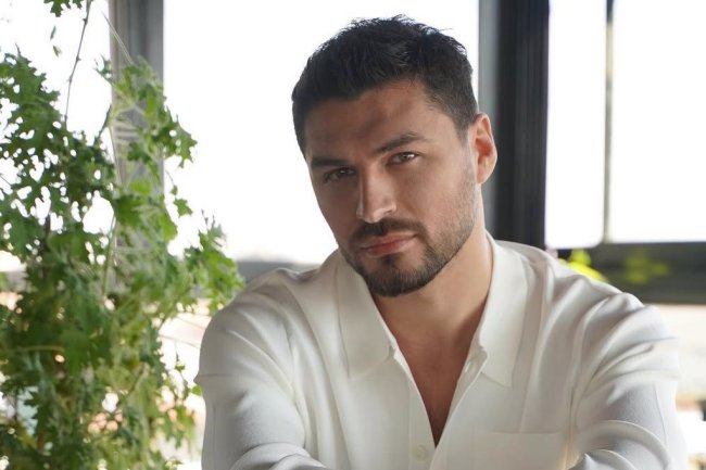 Emre Dinler iskreno o kritika za ulogu u seriji Kizilcik Serbeti: Napetost utiče na moju dikciju