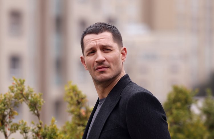 Uraz Kaygilaroglu iskreno o svojoj karijeri: „Radio sam loše stvari, ali od toga sam plaćao kiriju”