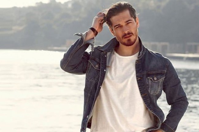 Çağatay Ulusoy se vraća na male ekrane!