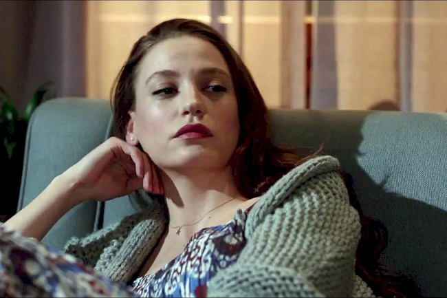 Fotografija Serenay Sarikaya bez šminke podelila javnost (FOTO)
