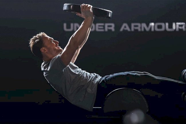 Kerem Bursin u novoj reklami za Underarmour izgleda FENOMENALNO (VIDEO)