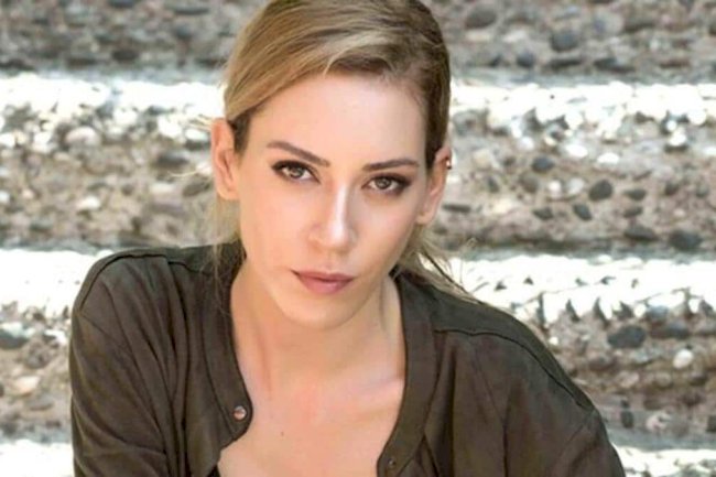 Sinem Kobal - prirodna "kao voda" (FOTO)