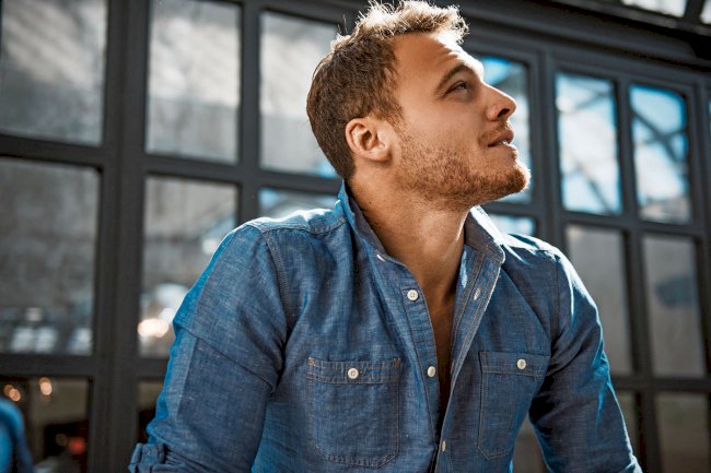 Kerem Bursin liči na sestru (FOTO)