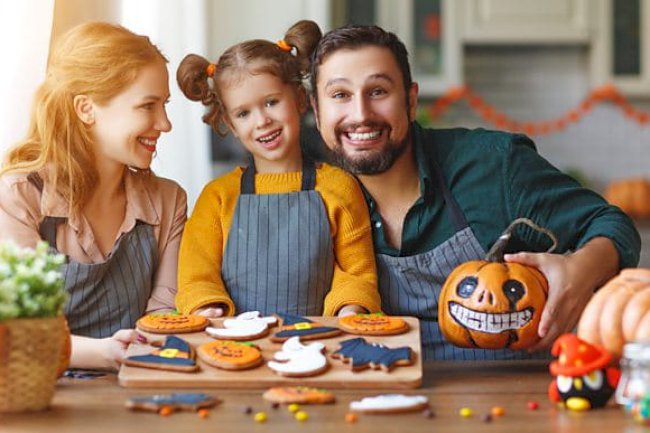 Zastrašujuće dobri načini za proslavu Halloweena kod kuće