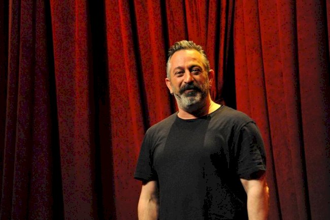 Cem Yilmaz već pronašao zamenu Serenay Sarikayi