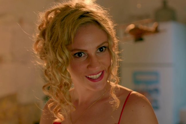 Glumica Farah Zeynep Abdullah umorna od tračeva