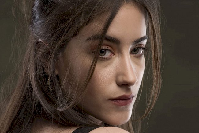 Hazal Kaya ŠOKIRANA! (FOTO)