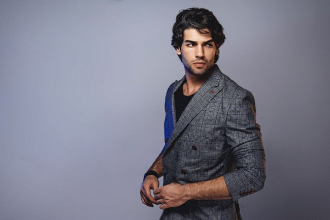 Sukru Ozyildiz raskinuo sa devojkom