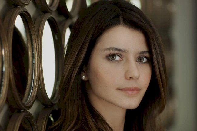 Beren Saat sprema novi projekat