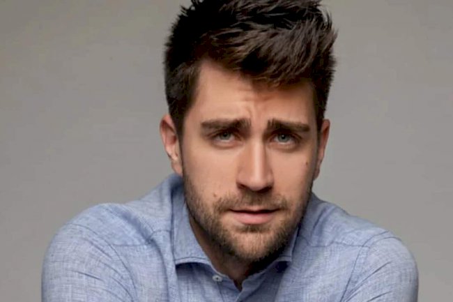 Caglar Ertugrul sa lepoticom u vožnji biciklom (FOTO)