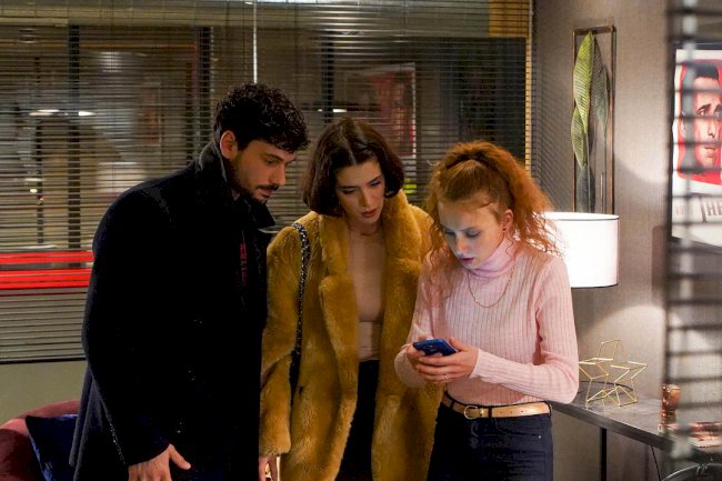 Turska serija Menajerimi Ara | Menadžment epizoda 23