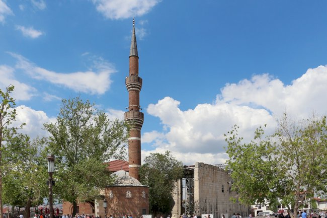 Nova turska istorijska serija – Askin Yolculugu Haci Bayram Veli