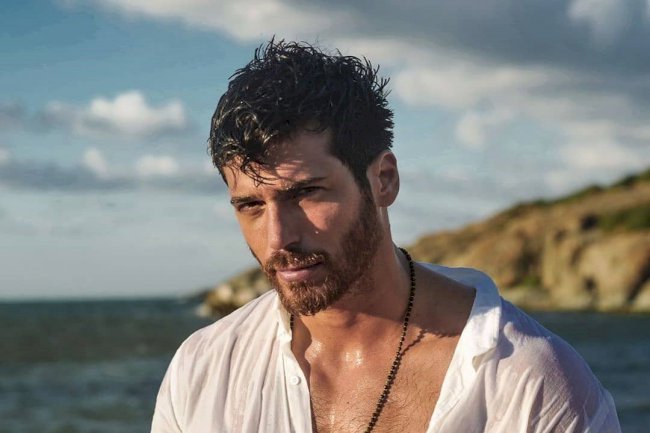 Can Yaman kao gost u finalu italijanske TV serije