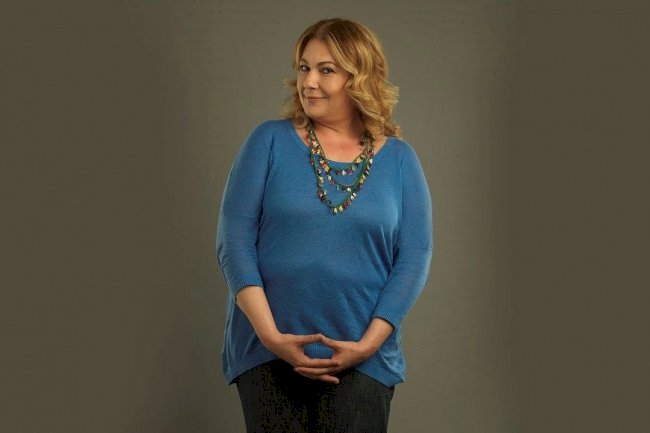 Zeynep Eronat u seriji Kirmizi Oda / Crvena soba