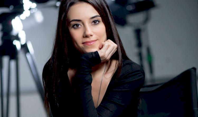 Turska glumica | Cansu Dere |