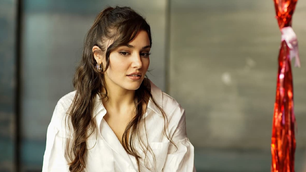 Hande Ercel najavila iznenađenje! (FOTO) TVExposed